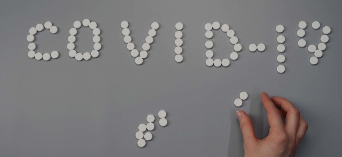 pills-on-gray-background